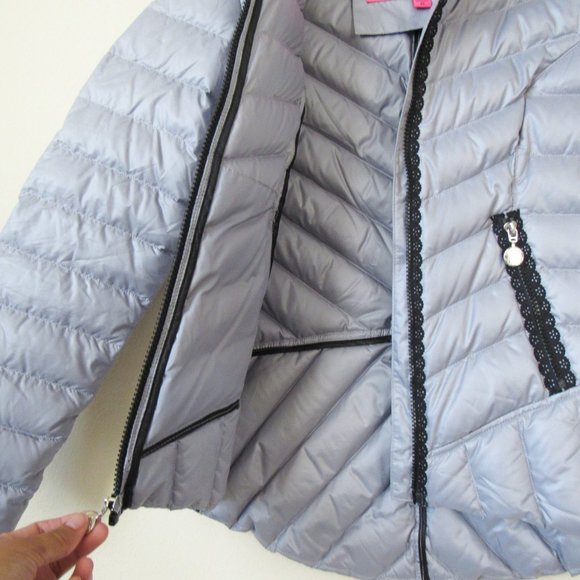 BETSEY JOHNSON Lightweight Quilted Puffer Jacket Down Jacket Lightweight Silver - Picture 5 of 12